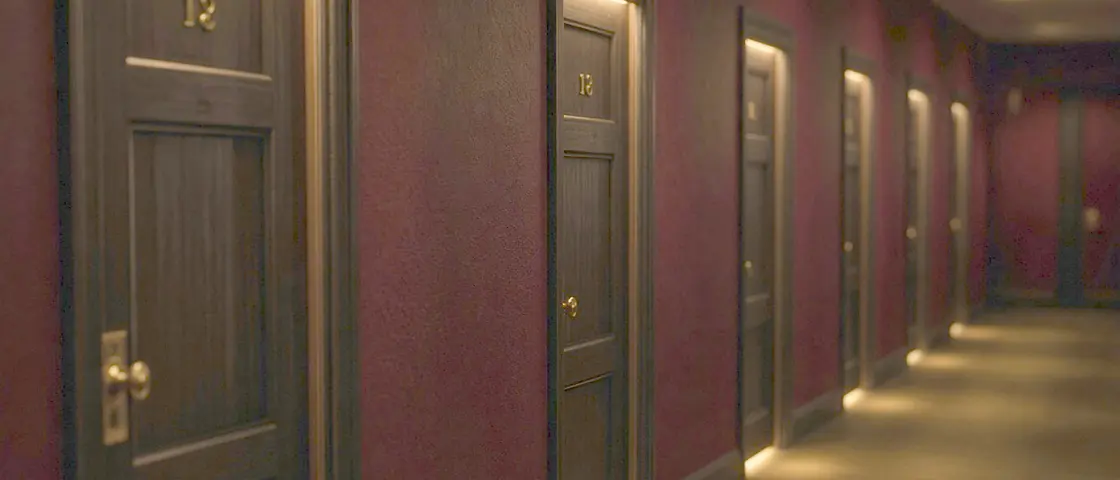 Adult massage near me - a candlelit room and a body oiled for a session