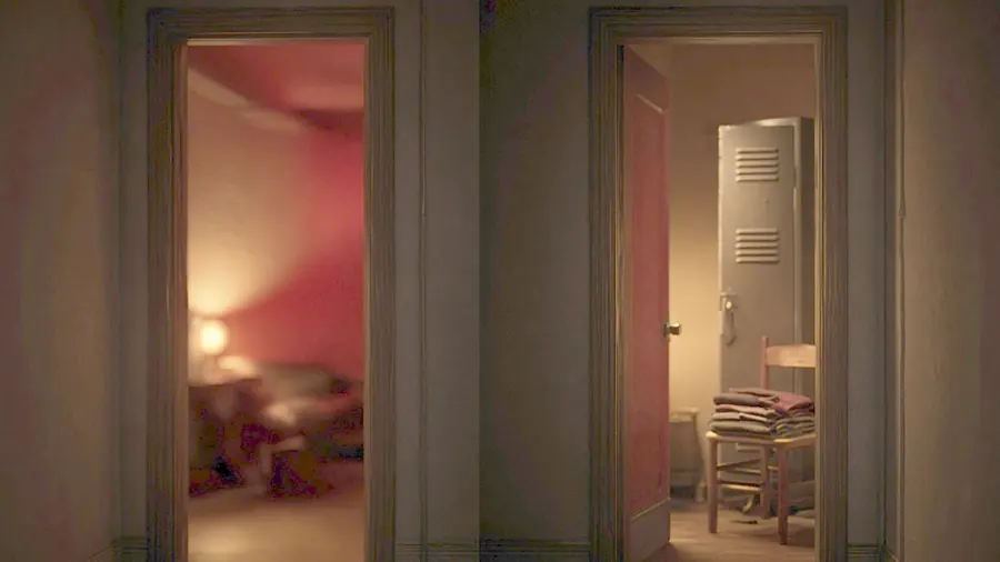 Naked massage near me - two candlelit rooms to choose between, a figure in one